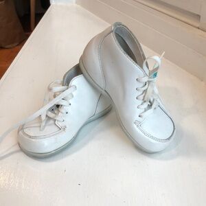 Jumping Jacks Baby Boot Shoes Cuddler Vintage White